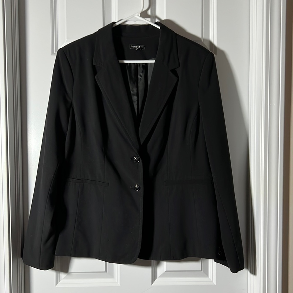 Fashion Bug Black Ladies Blazer size 16